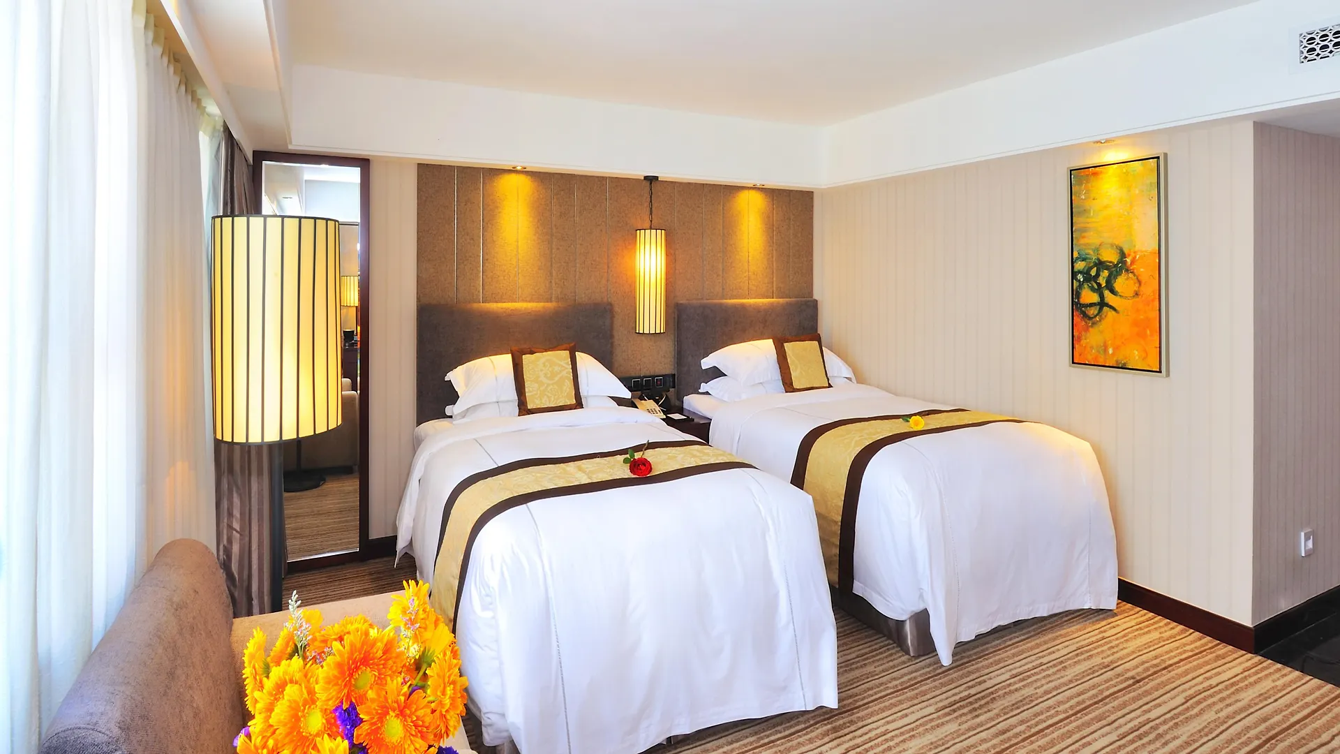 Hotel Beverly Plaza Macau 4*,  China