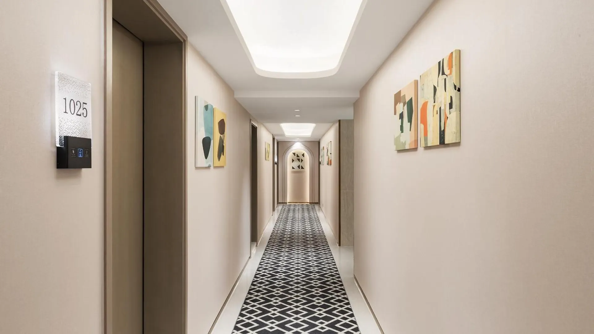 Hotel Beverly Plaza Макао