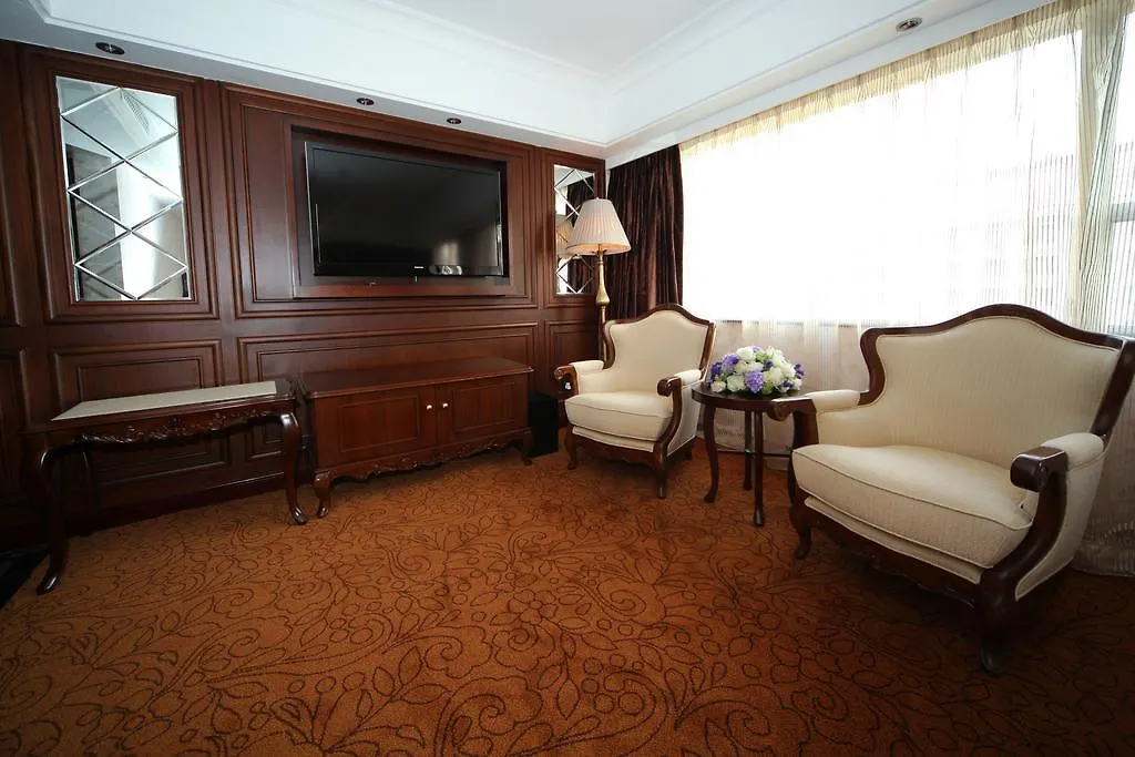 ****  Hotel Beverly Plaza Макао Китай