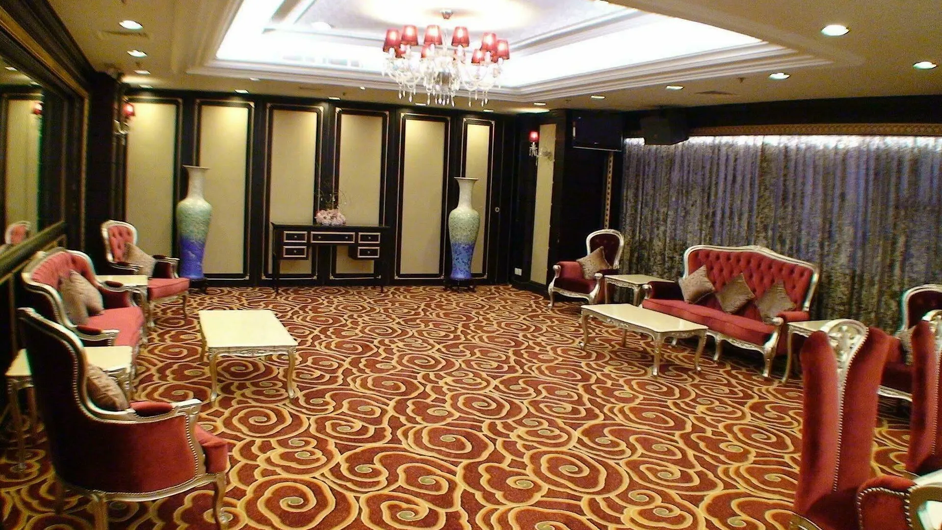 Hotel Beverly Plaza Макао